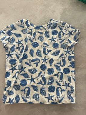 Old navy blue and white seashell short sleeved tee, 5t